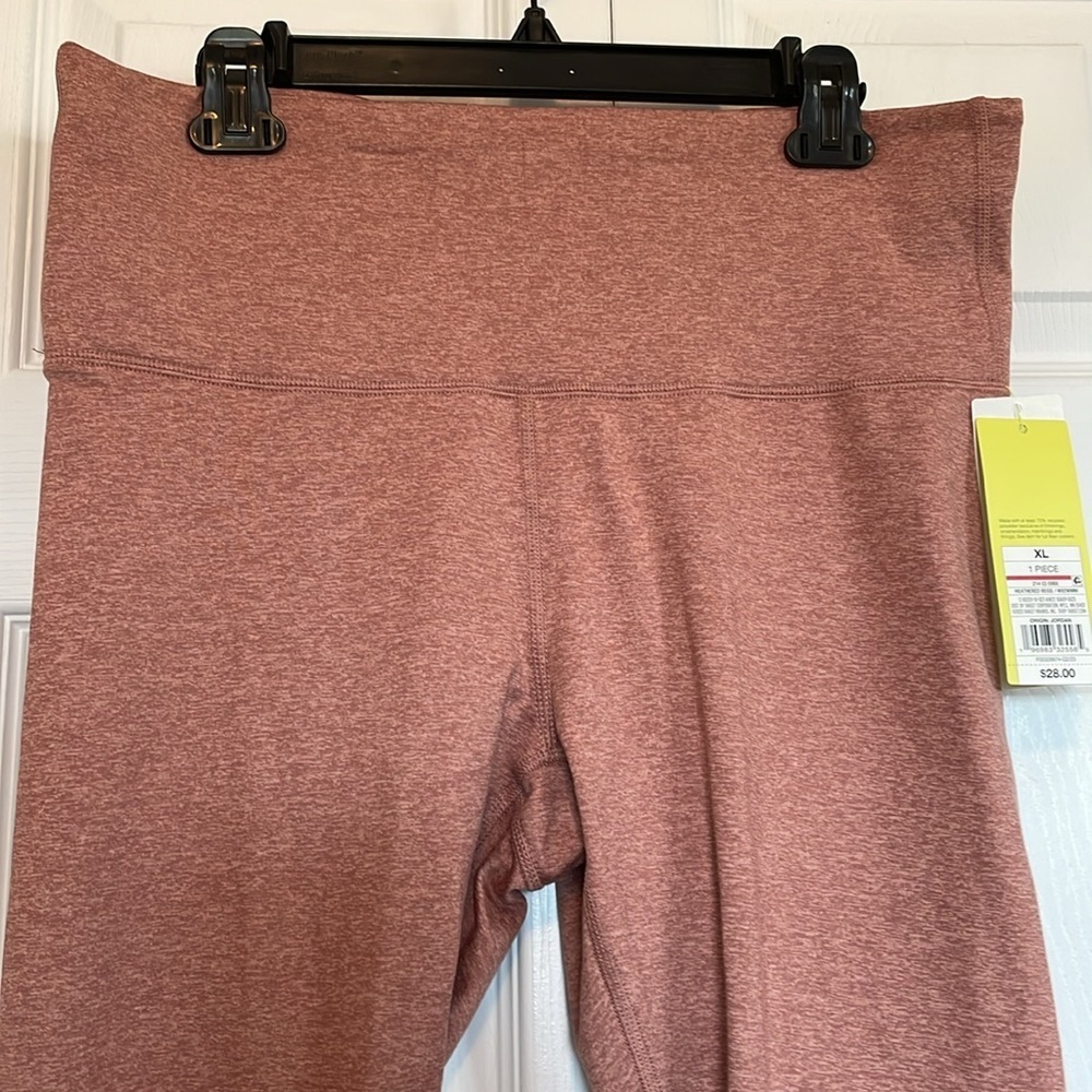 NWT XL Women’s All In Motion leggings ultra high rise moisture wicking UPF 50+